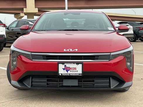 Used 2025 Kia K4 LXS image 3