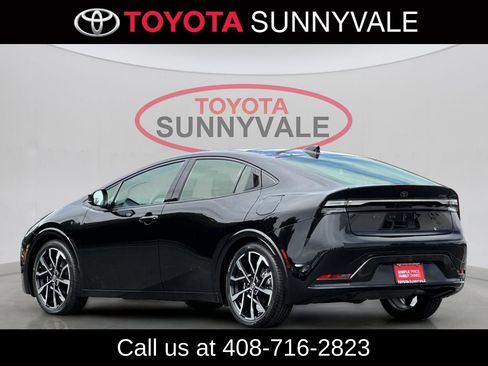 Used 2024 Toyota Prius Prime Premium FWD image 8