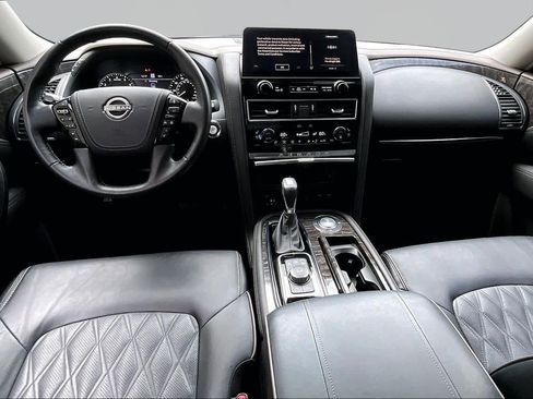 Used 2024 Nissan Armada Platinum w/ Captain's Chairs Package RWD image 16