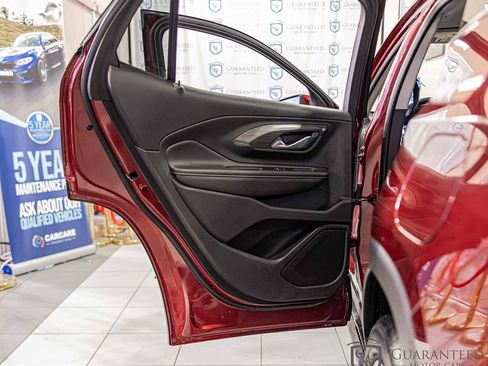 Used 2019 GMC Terrain SLT image 33