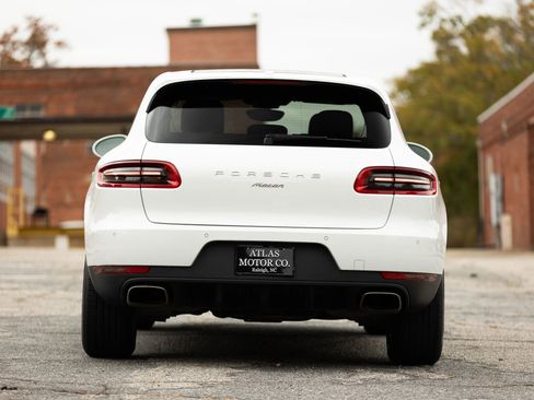 Used 2018 Porsche Macan Sport Edition image 9