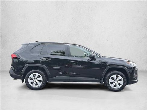 Certified 2025 Toyota RAV4 LE AWD/4WD image 4