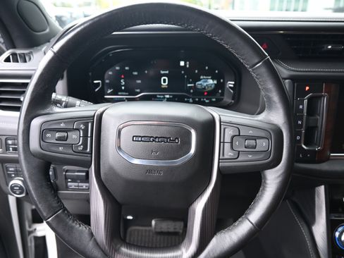 Used 2023 GMC Yukon Denali Ultimate image 20