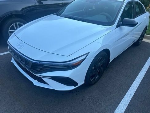 Used 2026 Hyundai Elantra Sport FWD image 2