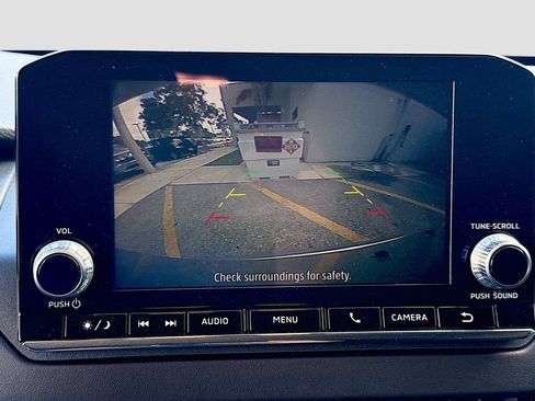 Used 2024 Mitsubishi Outlander ES FWD image 15