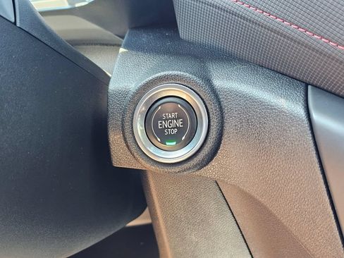 Used 2021 Chevrolet TrailBlazer RS w/ Technology Package AWD/4WD image 32