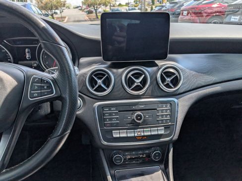 Used 2018 Mercedes-Benz CLA 250 4MATIC image 16