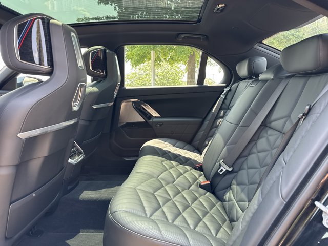 Certified 2026 BMW 740i xDrive AWD/4WD image 11