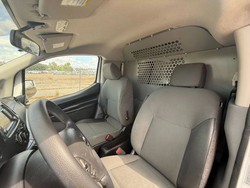 Used 2018 Nissan NV200 SV w/ Navigation Package image 20