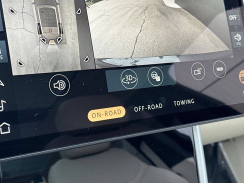 Certified 2025 Land Rover Range Rover SE AWD/4WD image 24