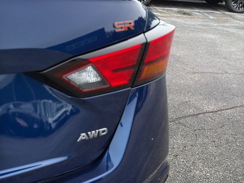 Certified 2024 Nissan Altima 2.5 SR w/ SR Premium Package AWD/4WD image 8