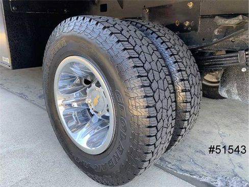 Used 2024 Chevrolet Silverado 3500 LT w/ Convenience Package image 19