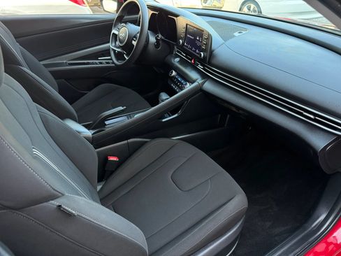 Used 2022 Hyundai Elantra SEL FWD image 22
