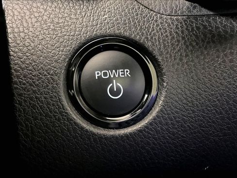 Used 2025 Toyota Camry XSE FWD image 33