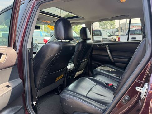 Used 2013 Toyota Highlander SE w/ Protection Pkg AWD/4WD image 14
