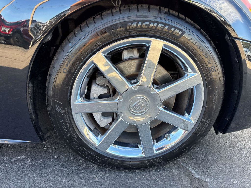 Used 2006 Cadillac XLR RWD image 31