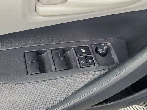 Used 2023 Toyota Corolla LE image 20