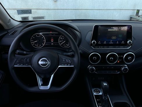 Used 2025 Nissan Sentra SV image 12