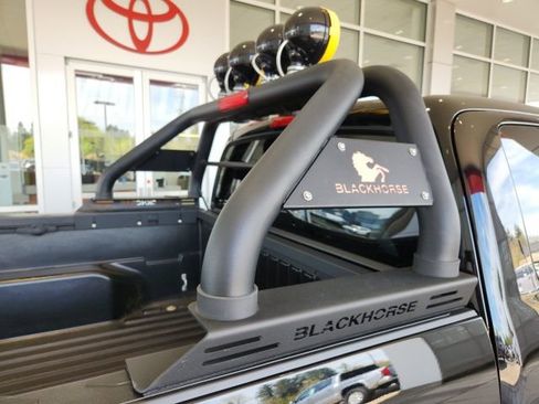 Used 2022 Toyota Tacoma SR RWD image 10