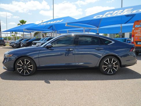 Used 2025 Honda Accord Touring image 9