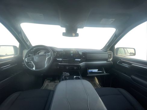 Used 2023 Chevrolet Silverado 1500 RST AWD/4WD image 9
