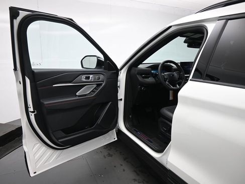 New 2025 Ford Explorer ST w/ Sun And Sound Package image 8