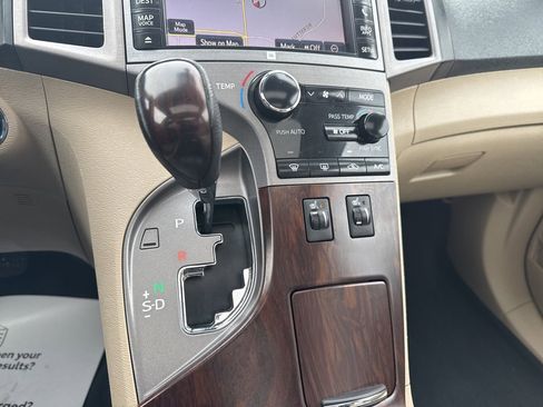 Used 2014 Toyota Venza Limited image 15