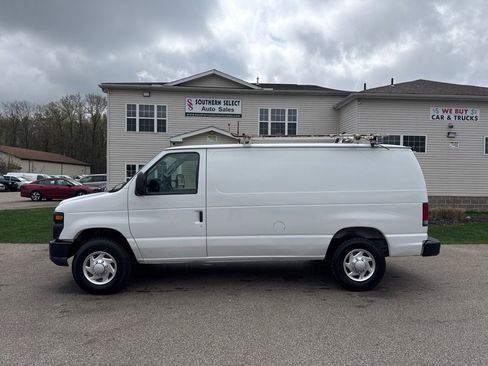 Used 2013 Ford E-250 and Econoline 250 image 1
