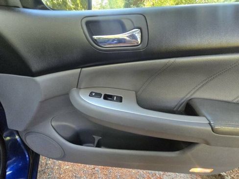 Used 2004 Honda Accord EX image 21
