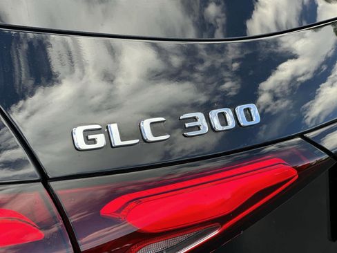 Used 2024 Mercedes-Benz GLC 300 image 7