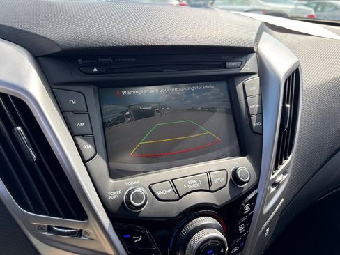 Used 2016 Hyundai Veloster w/ Option Group 02 FWD image 15