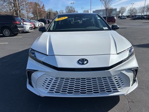 Used 2025 Toyota Camry XSE image 2