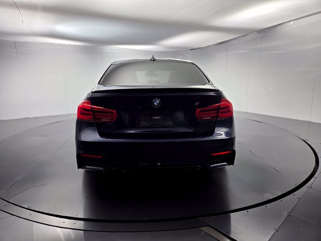 Used 2017 BMW M3 RWD image 9