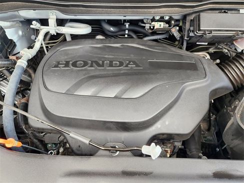 Certified 2025 Honda Ridgeline Sport image 9