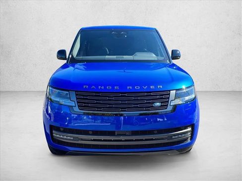 New 2025 Land Rover Range Rover SE image 2