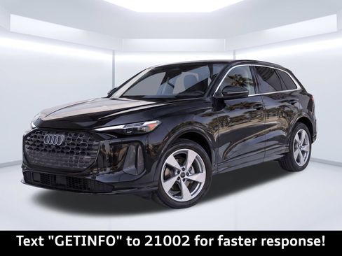 Certified 2025 Audi Q5 Premium Plus w/ Premium Plus AWD/4WD image 1