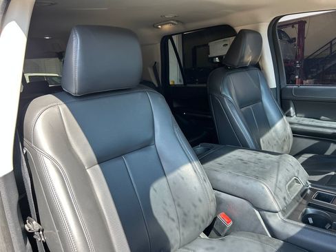 Used 2024 Ford Expedition XLT RWD image 16