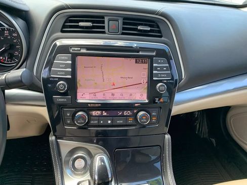 Used 2019 Nissan Maxima 3.5 SL w/ Floor Mat Group FWD image 12