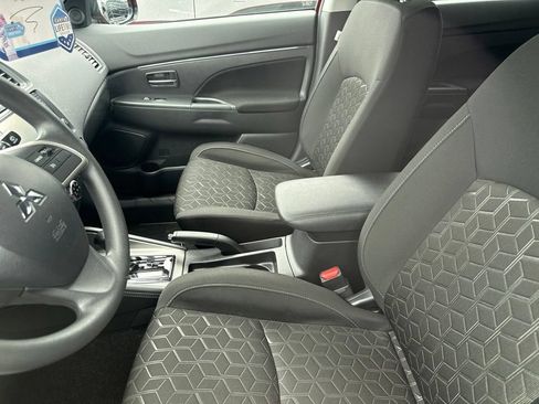 Used 2024 Mitsubishi Outlander Sport AWD image 27