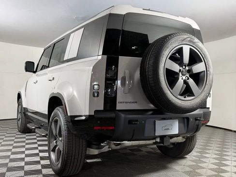 New 2026 Land Rover Defender 110 X-Dynamic SE AWD/4WD image 4