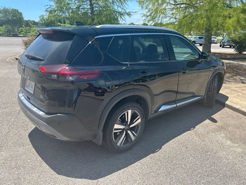 Used 2023 Nissan Rogue SL FWD image 4