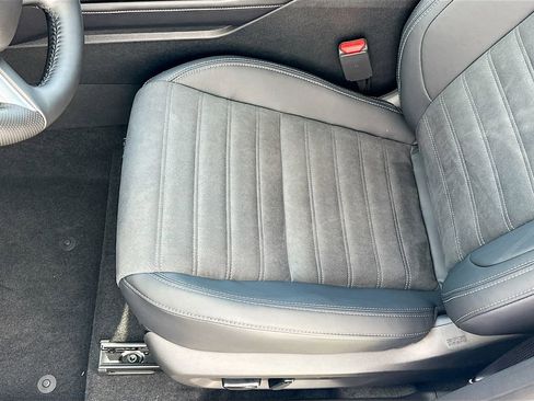 New 2026 Mitsubishi Outlander FWD image 19