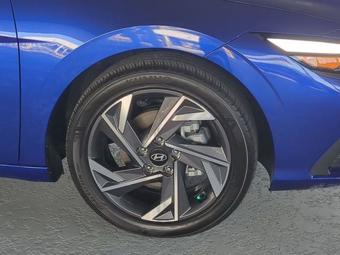 Used 2025 Hyundai Elantra Sport image 11