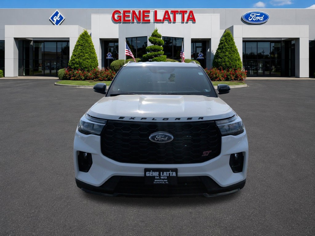 Used 2025 Ford Explorer ST AWD/4WD image 11