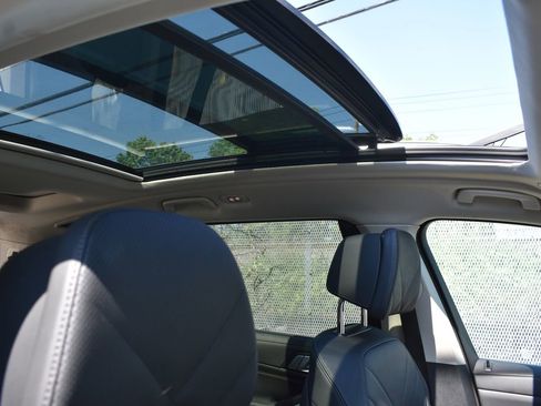Used 2025 BMW X7 xDrive40i w/ Premium Package AWD/4WD image 25