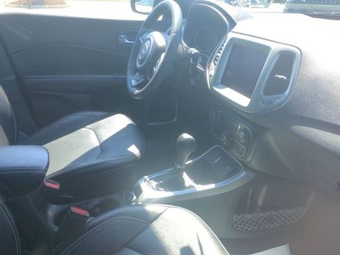 Used 2021 Jeep Compass Latitude FWD image 8