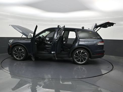 Used 2024 Lincoln Aviator Reserve w/ Equipment Group 201A RWD image 34