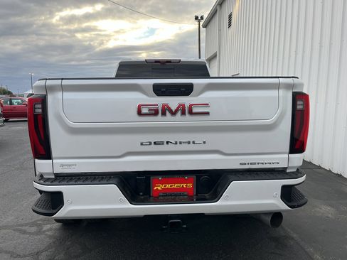 Used 2025 GMC Sierra 3500 Denali w/ Denali Reserve Package image 8