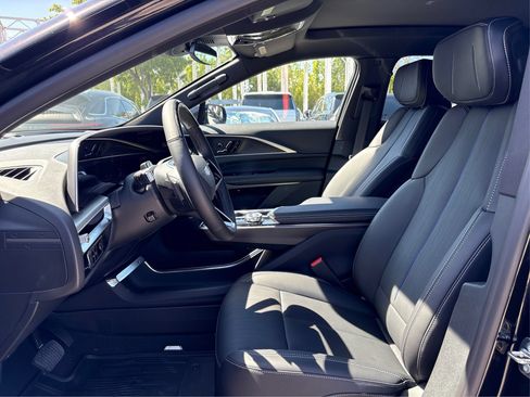 New 2026 Cadillac Lyriq Sport AWD/4WD image 9