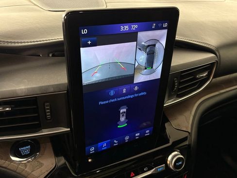 Used 2022 Ford Explorer Platinum w/ Equipment Group 601A image 27